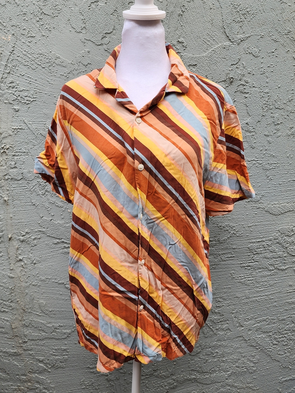 Striped Short-Sleeve Button-Up Shirt in Orange and Yellow